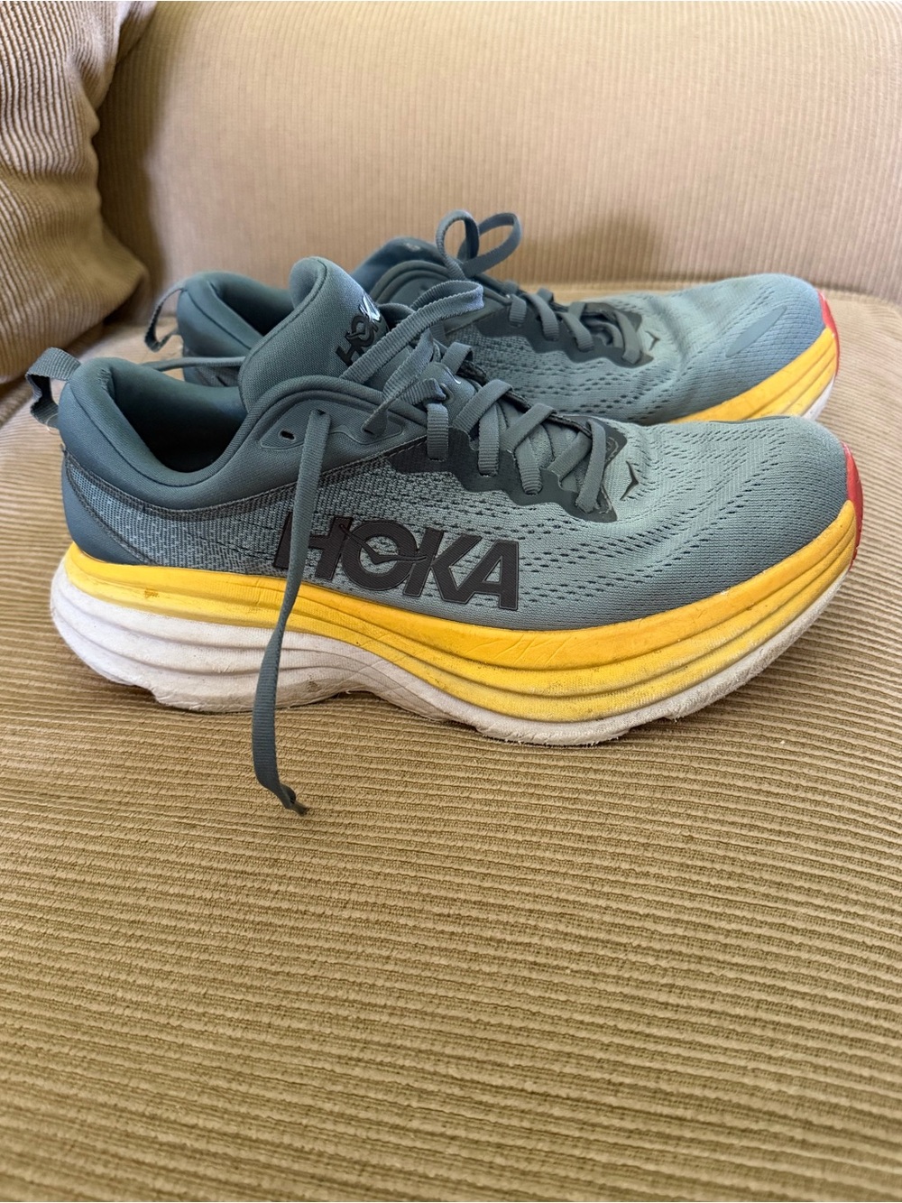 Men's Hoka Bondi 8 - blue - size 9D